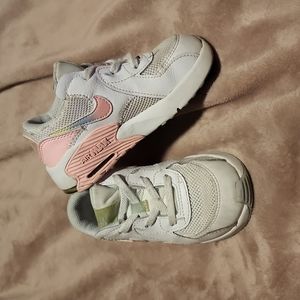 Little girls, Nike sneakers